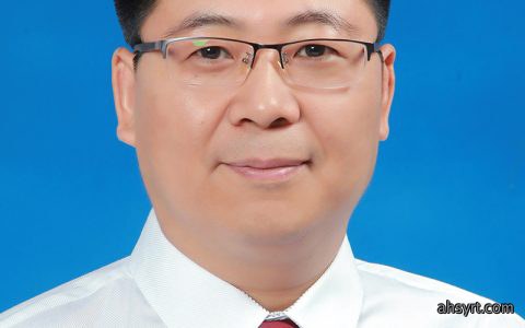 李建亮，山东农业大学副教授、硕导，禽病专家