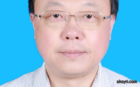 李学伟，四川农业大学教授、博导，猪遗传育种专家